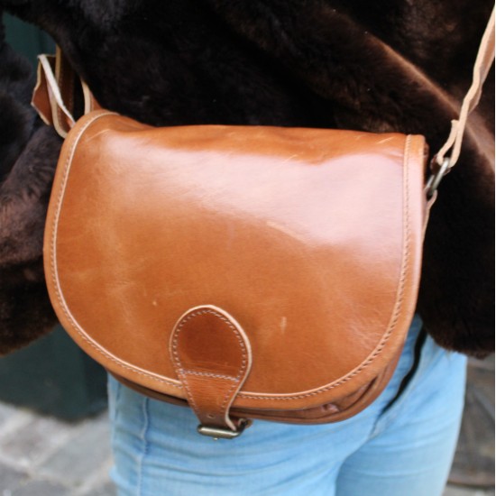 Isabelle Small Saddle Bag Tan